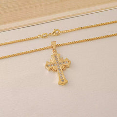 Cruz Sagrada Circonias Cristal
