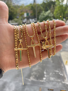 Cruz Pendulo con Circonias