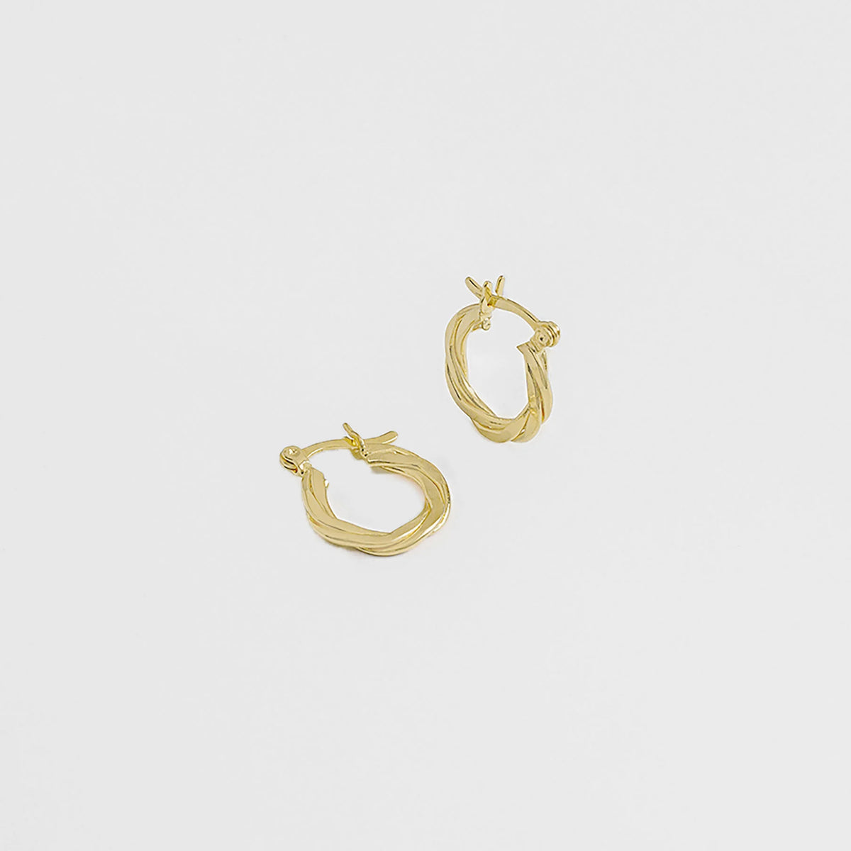 Aretes Candonga Entorchada Plana