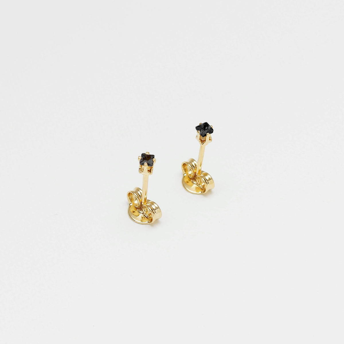 Aretes Topo Mini Circon Cuadrado NEGRO